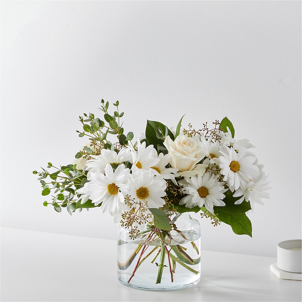 Fresh Linen Bouquet – Leekers Floral, Park City KS