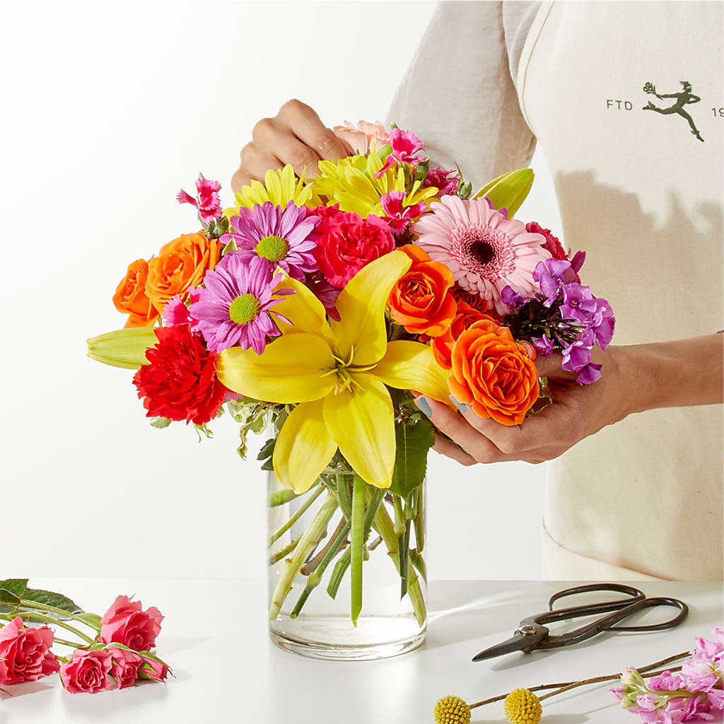 Cue the Confetti - A Florist Original – Leekers Floral, Park City KS