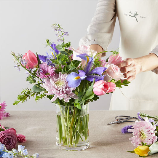 Pastel Tradition - A Florist Original – Leekers Floral, Park City KS