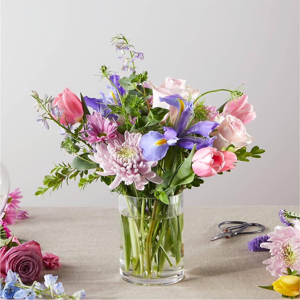Pastel Tradition - A Florist Original – Leekers Floral, Park City KS