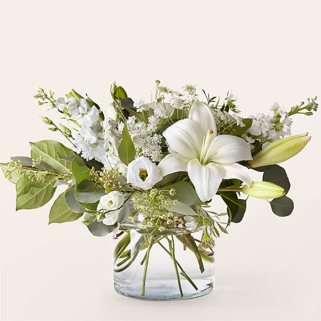 Alluring Elegance Bouquet – Leekers Floral, Park City KS