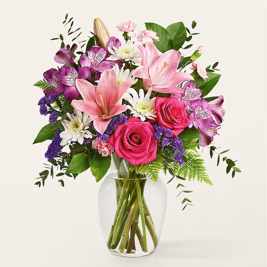 Lace & Pearls Bouquet – Leekers Floral, Park City KS