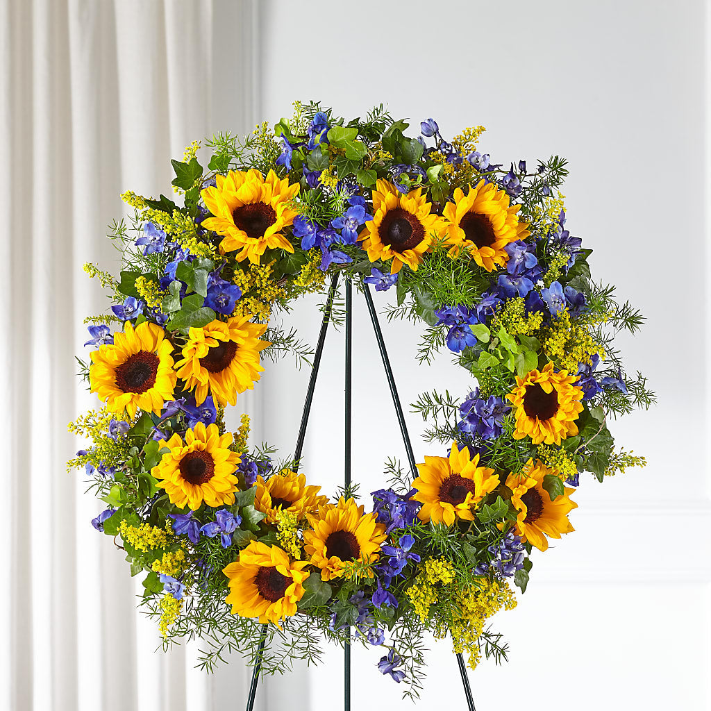 Bright Rays Wreath – Leekers Floral, Park City KS