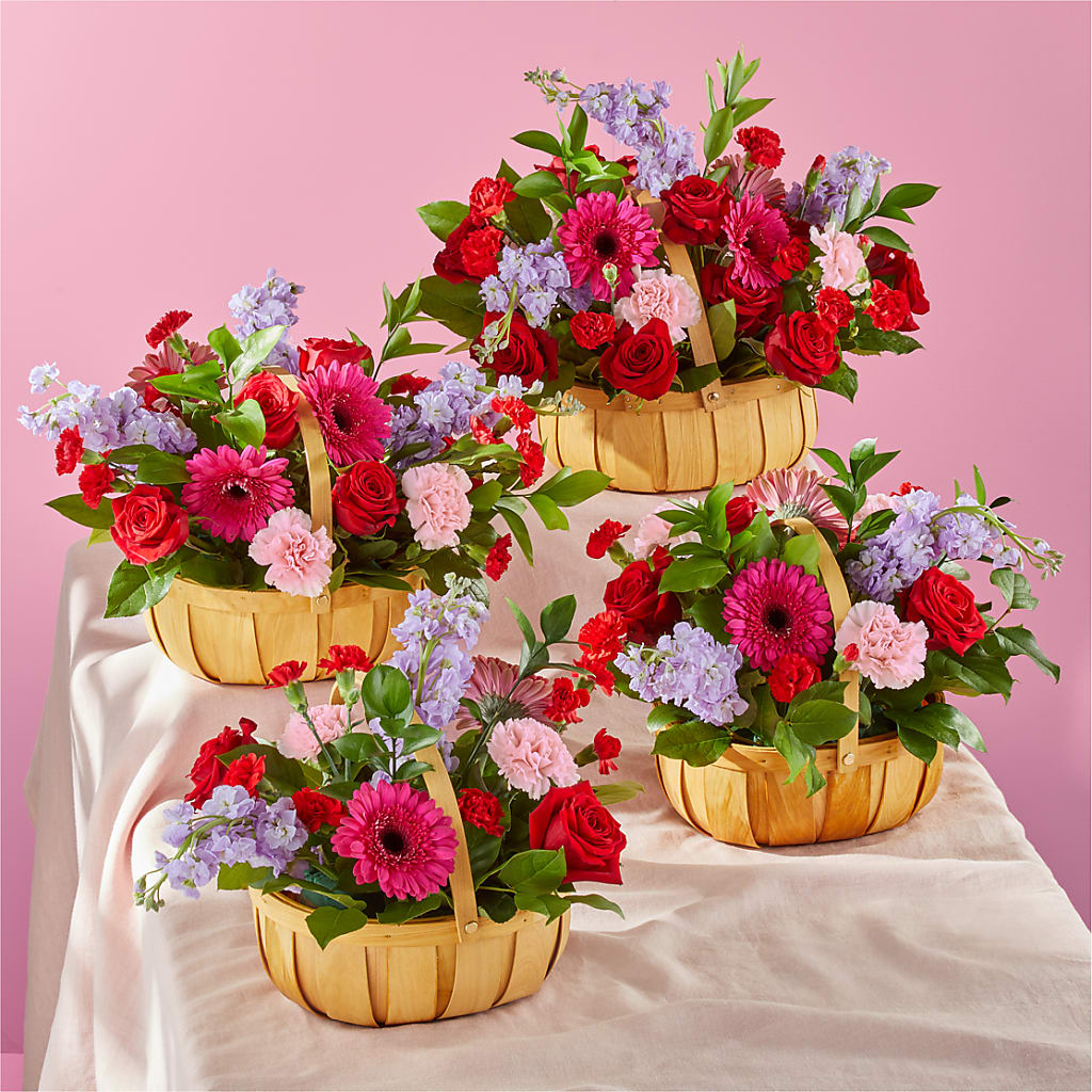 Pink Picnic Basket – Leekers Floral, Park City KS
