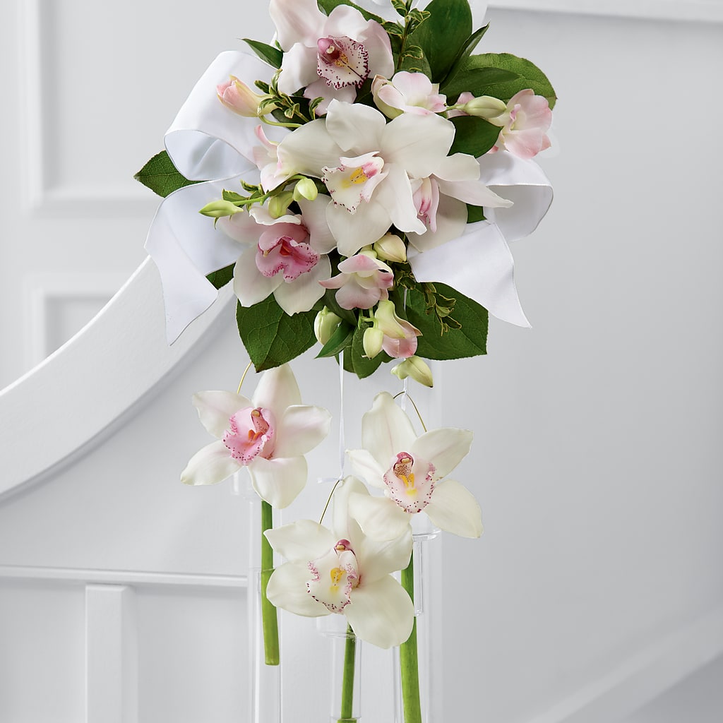 Perfect Entrance Pew Arrangement – Leekers Floral, Park City KS