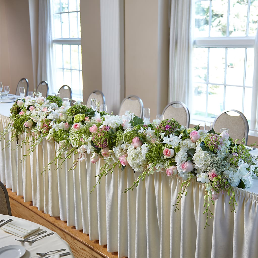 State of Joy Head Table Arrangement – Leekers Floral, Park City KS