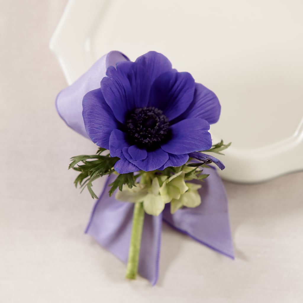 Purple Passion Boutonniere – Leekers Floral, Park City KS