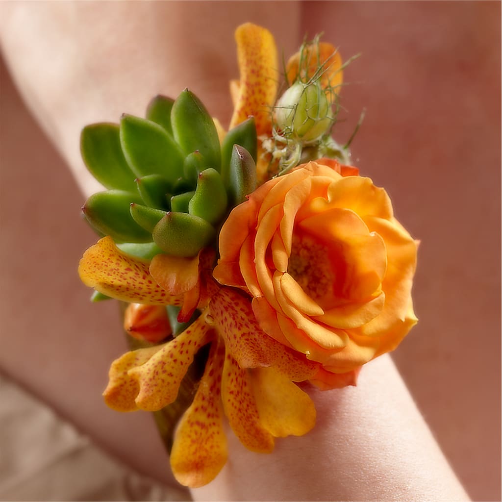Irresistible Love Wrist Corsage – Leekers Floral, Park City KS
