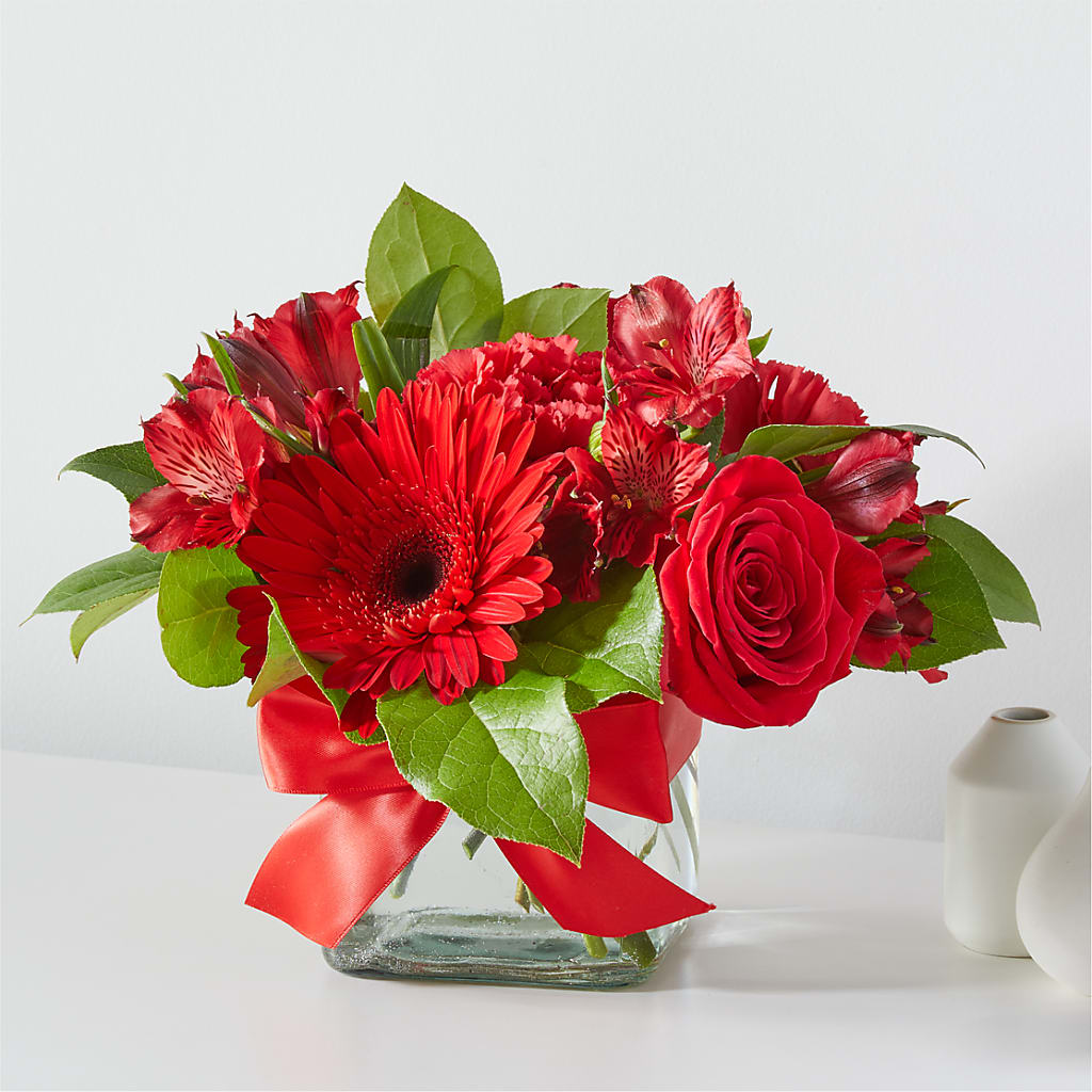 Red Hot Bouquet – Leekers Floral, Park City KS