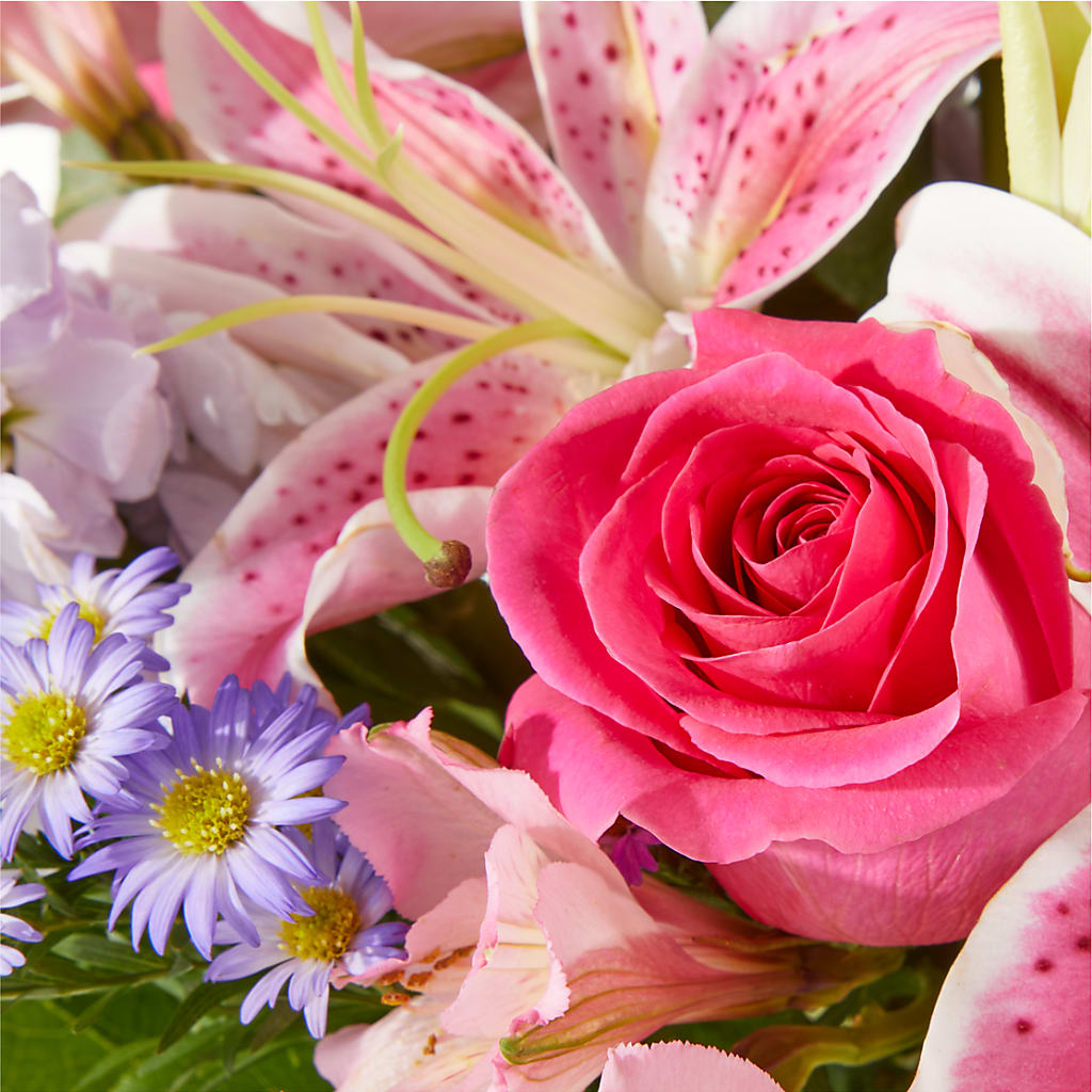 Pressing Petals Bouquet –  Leekers Floral, Park City KS