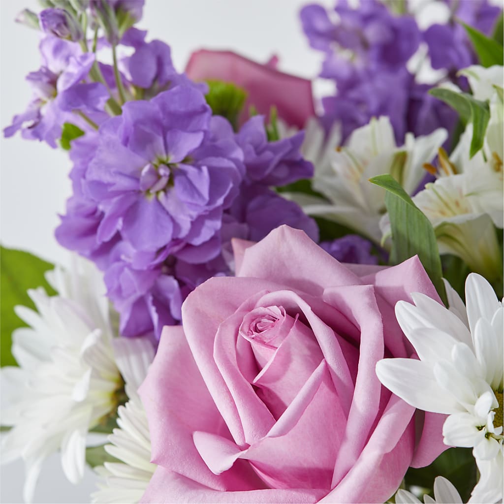 Garden of Peace Bouquet –  Leekers Floral, Park City KS