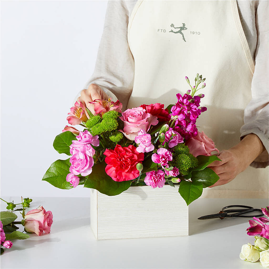 Sweetberry Box – A Florist Original –  Leekers Floral, Park City KS