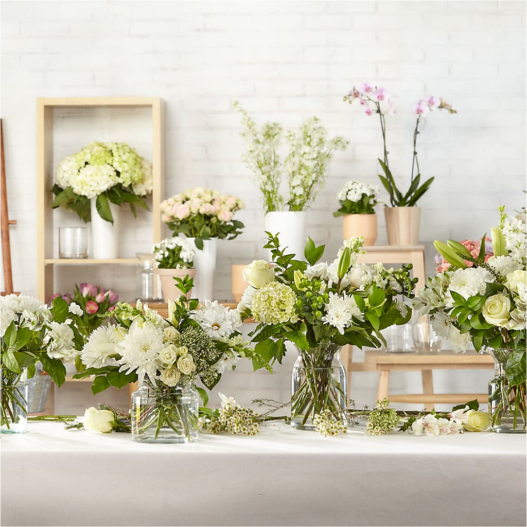 Classic Ivory – A Florist Original –  Leekers Floral, Park City KS