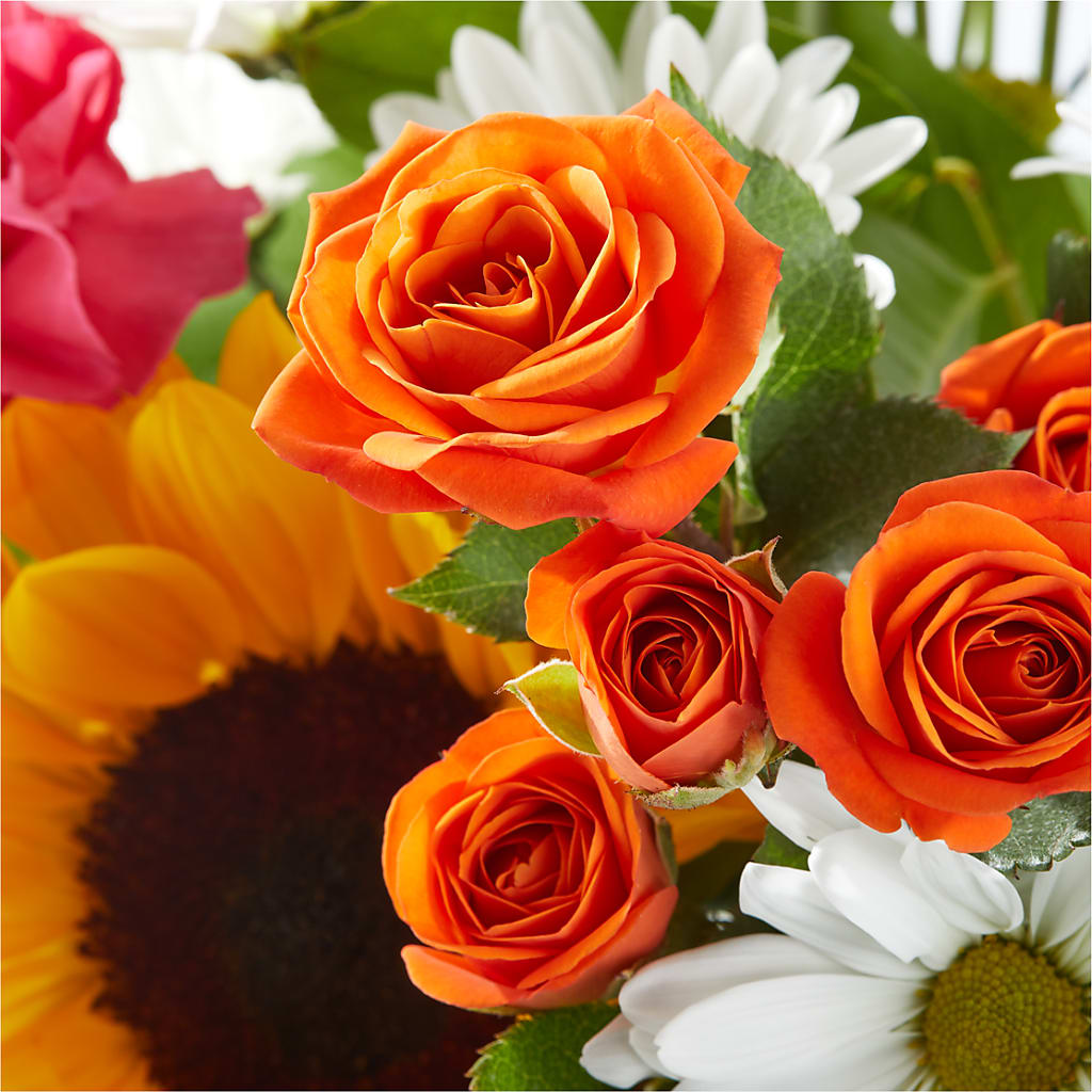 Sun-drenched Blooms Bouquet –  Leekers Floral, Park City KS