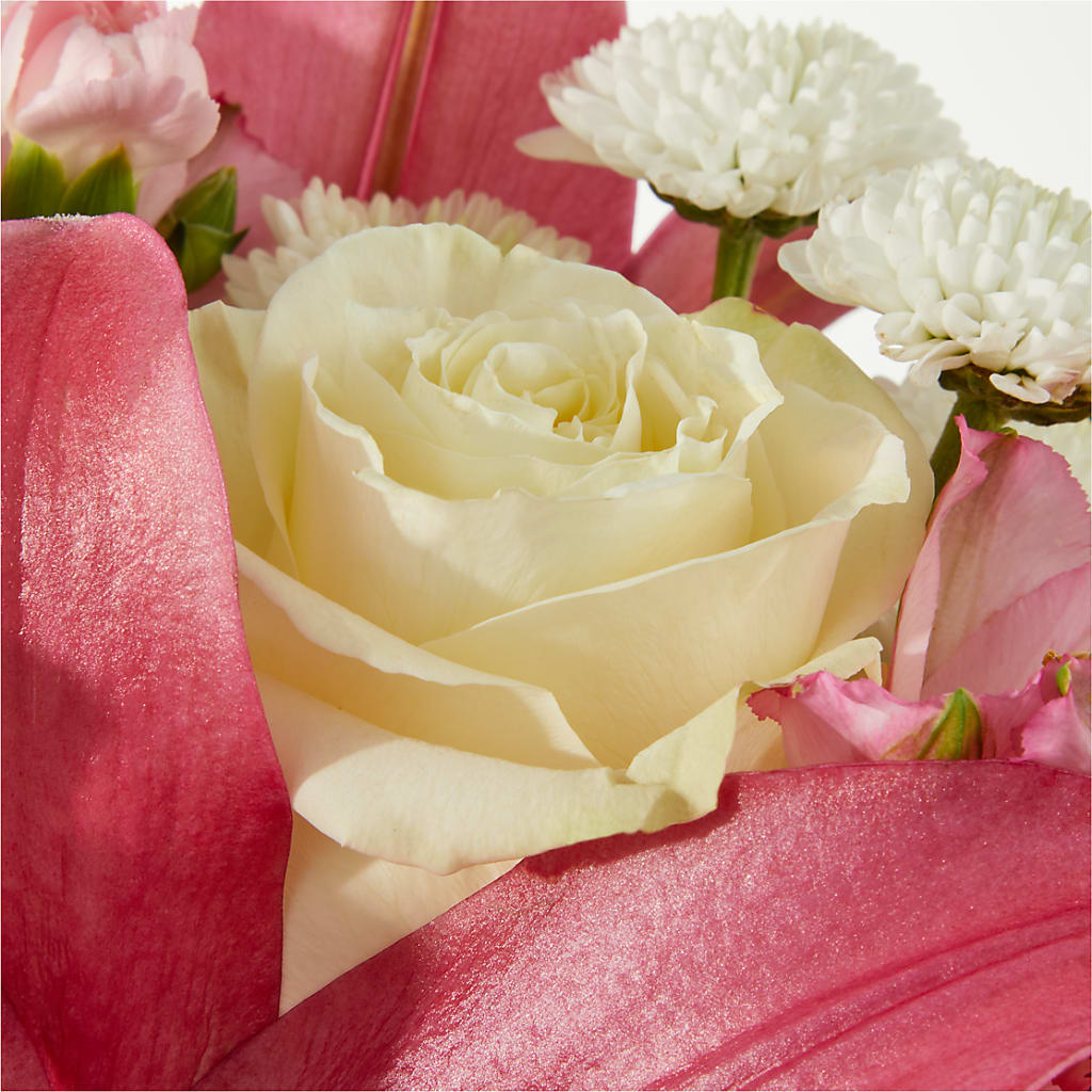 Piece of Cake Bouquet –  Leekers Floral, Park City KS
