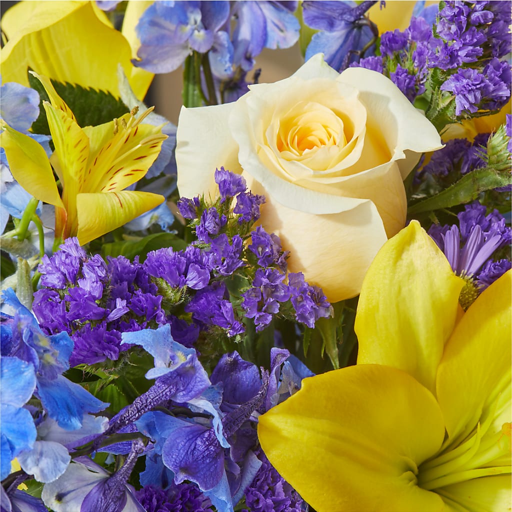 Limoncello Bouquet –  Leekers Floral, Park City KS