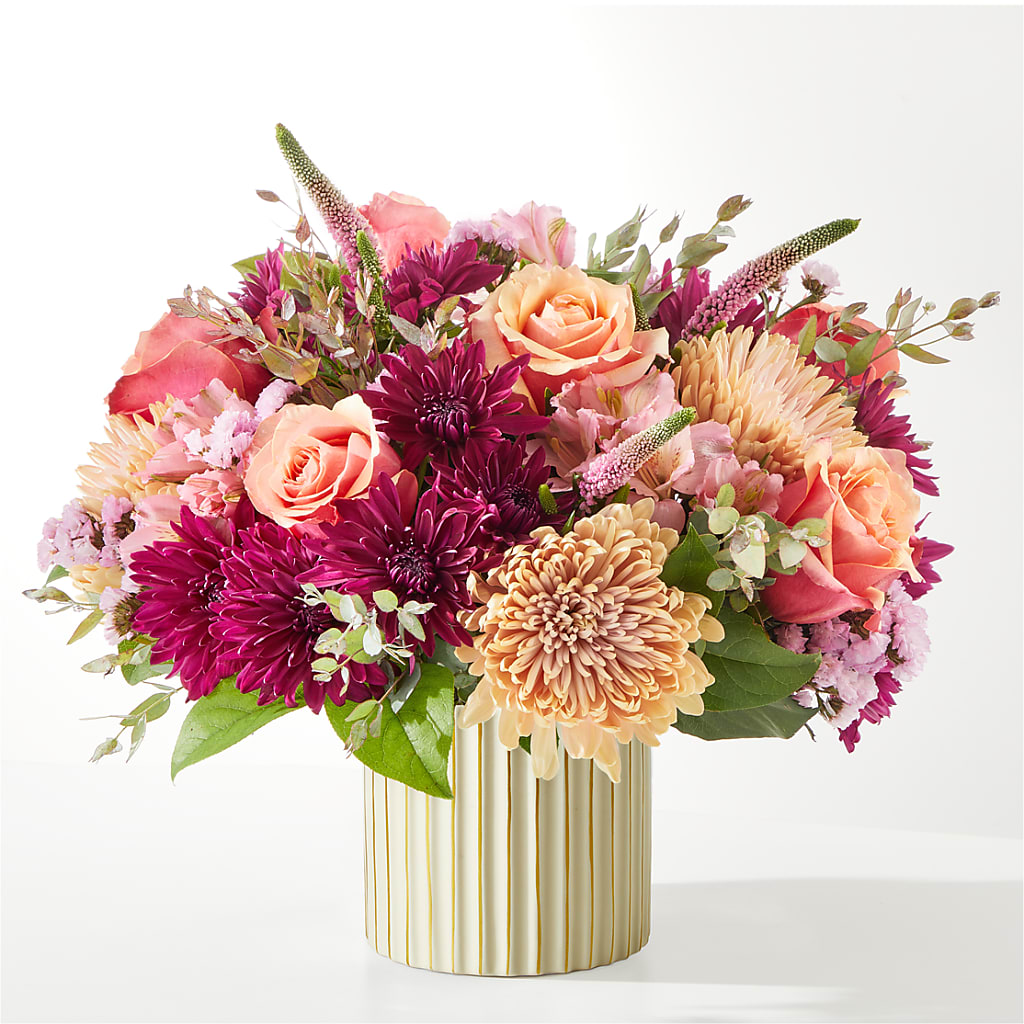 Berry Cobbler Bouquet with Ivory Vase –  Leekers Floral, Park City KS