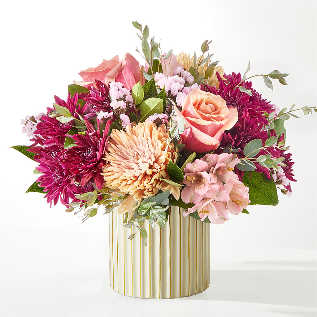 Berry Cobbler Bouquet with Ivory Vase –  Leekers Floral, Park City KS