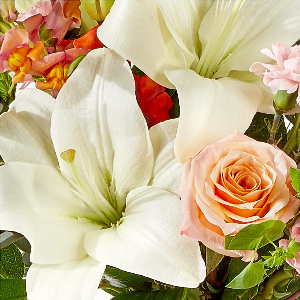 Grapefruit Splash Bouquet –  Leekers Floral, Park City KS