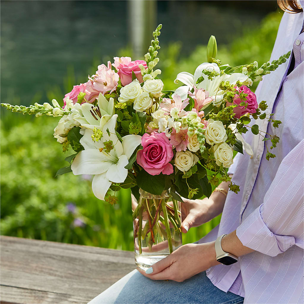 Fondly Bouquet –  Leekers Floral, Park City KS